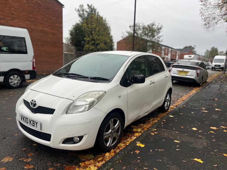 Toyota, YARIS, Hatchback, 2010, Semi-Auto, 1329 (cc), 5 doors
