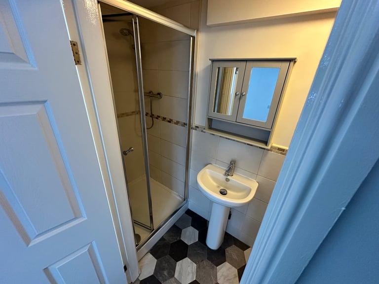 One bedroom mini flat ALL BILLS PAID FOR WHEATLEY 
