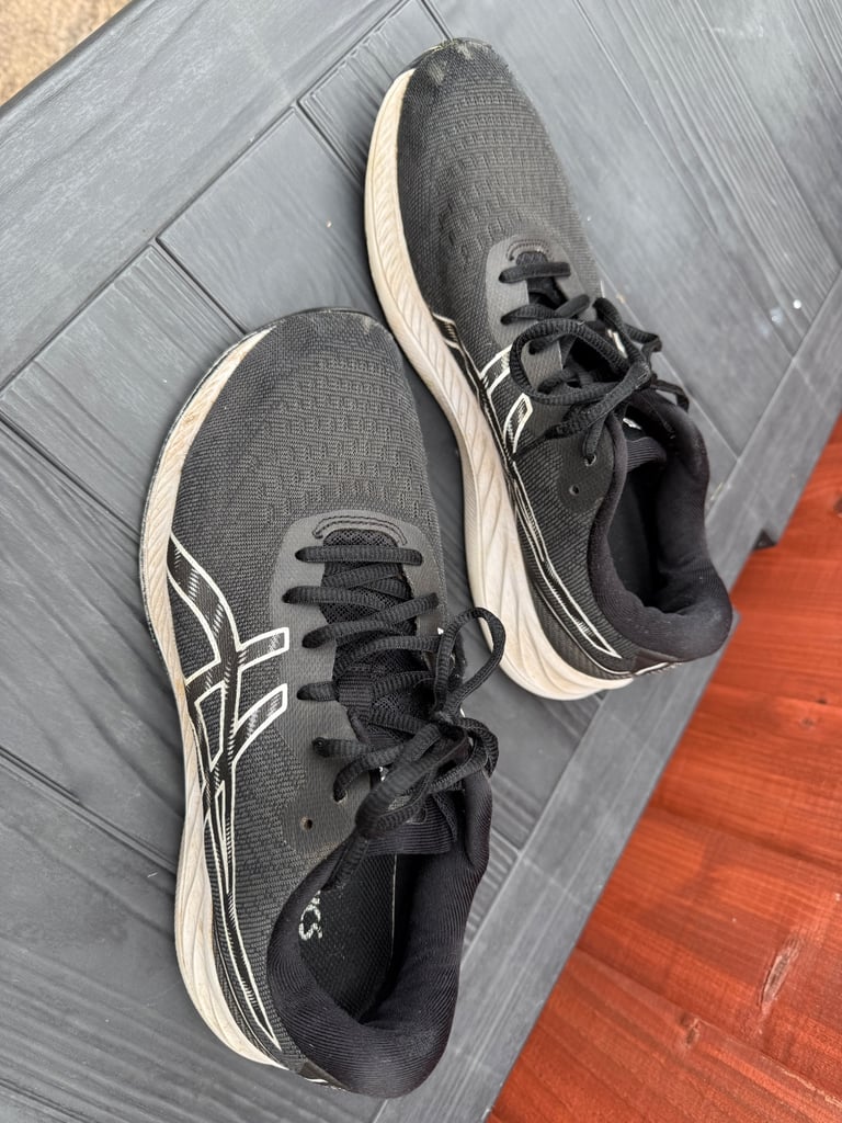 image for ASICS Men’s Trainers Size 8