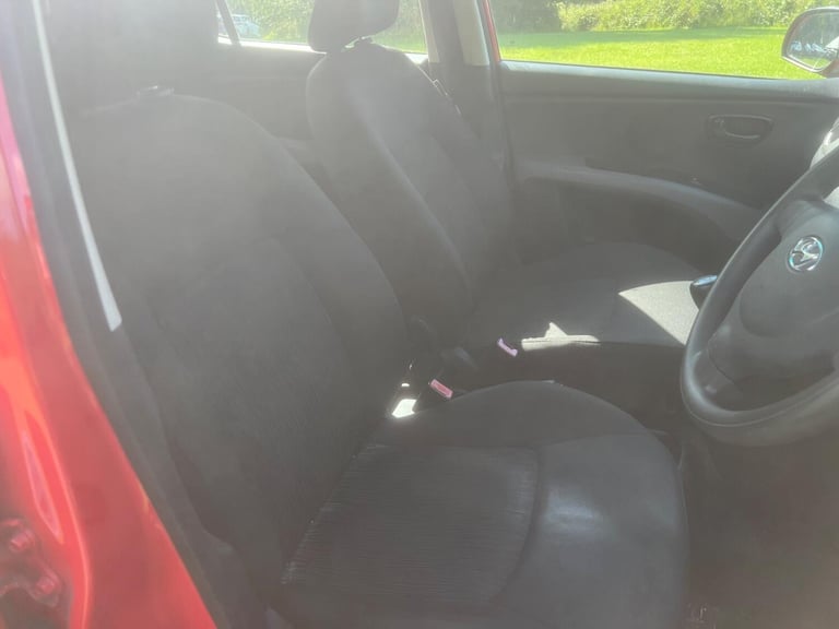HYUNDAI I10 1.2 Classic Red Manual Petrol 2011