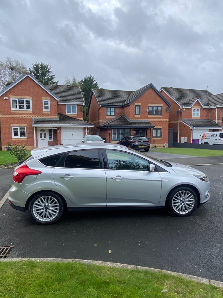 Ford, FOCUS, Hatchback, 2011, Manual, 1596 (cc), 5 doors