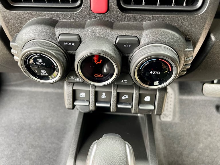 2024 Suzuki Jimny 1.5 AUTO JC 4X4 * BRAND NEW 4 SEATS REVERSE CAMERA APPLE PLAY 4x4 Petrol Automatic