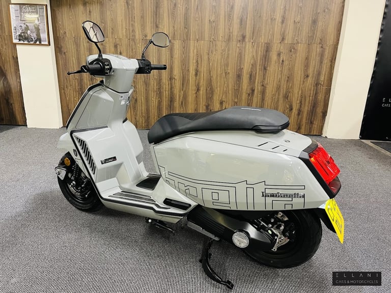 2025 Lambretta X 300 300 Scooter Petrol Automatic Euro 5 (25 ps) Scooter Petrol Automatic
