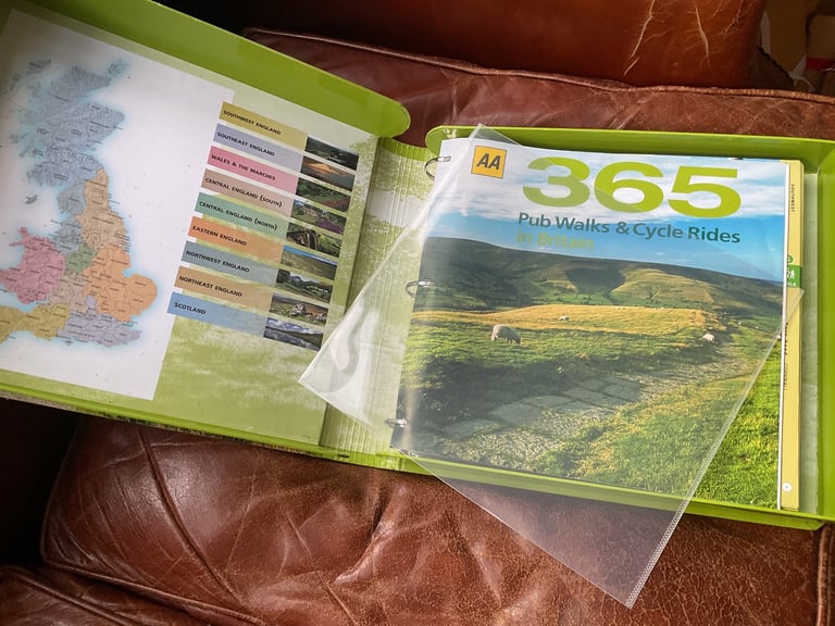 365 maps pub walks and cycle rides in Britain AA great unused condition £10