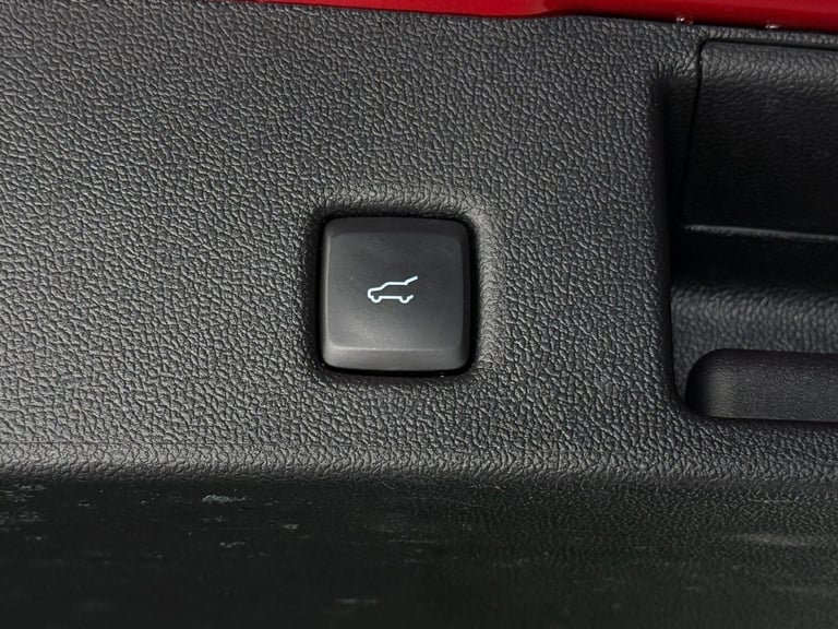2022 Ford Kuga 2.5 EcoBoost Duratec 14.4kWh ST-Line X CVT Euro 6 (s/s) 5dr HATCHBACK Petrol/Elect...