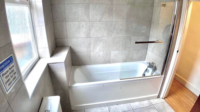 (Not a studio)Double room including bills for single occupancy Postcode LU3 1DJ