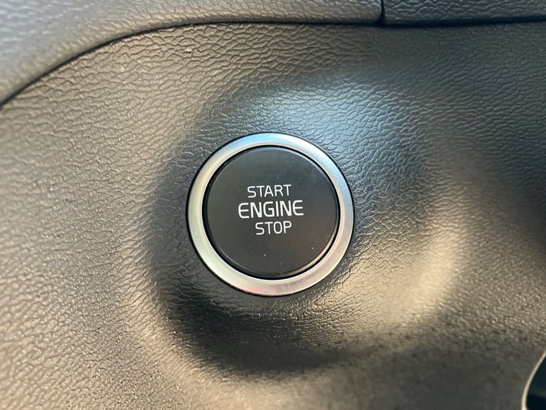 2019 Volvo XC40 1.5 T3 Momentum Pro 5dr Estate PETROL Manual