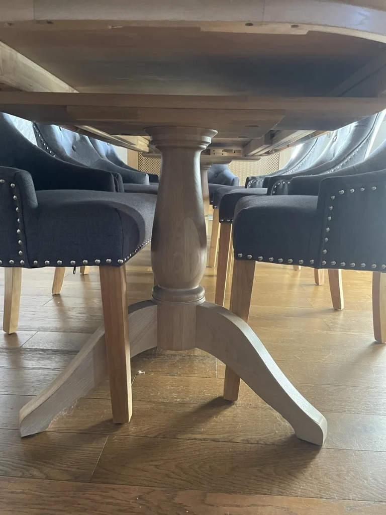 Large 'Neptune' (Henley) Extending Solid Oak Dining Table With 8 Grey