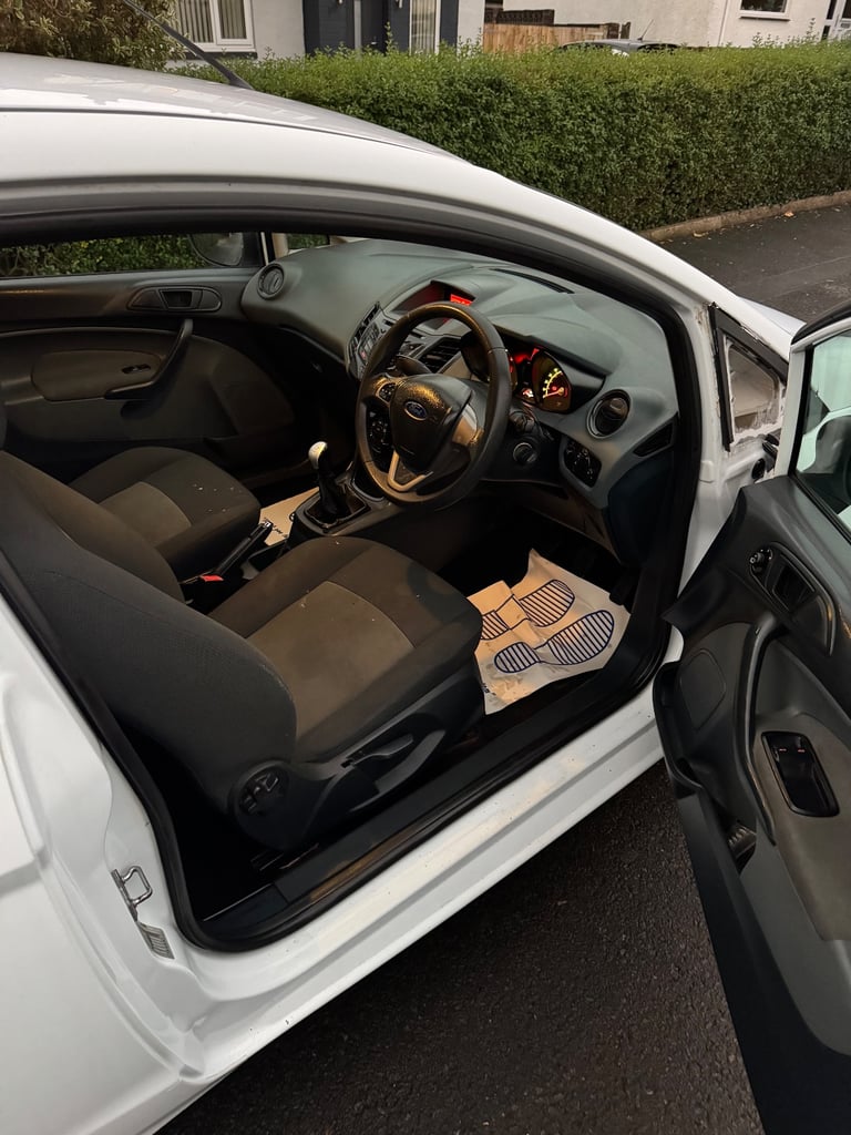 Ford, FIESTA, Car Derived Van, 2009, Manual, 1399 (cc)