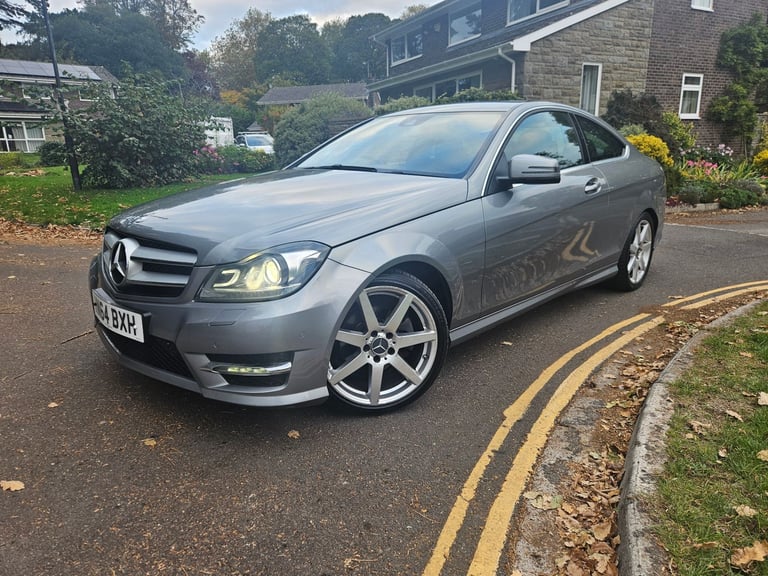 Mercedes-Benz coupe c220d Amg sport premium edition 2015 face-lift model FULL SERVICE HISTORY 