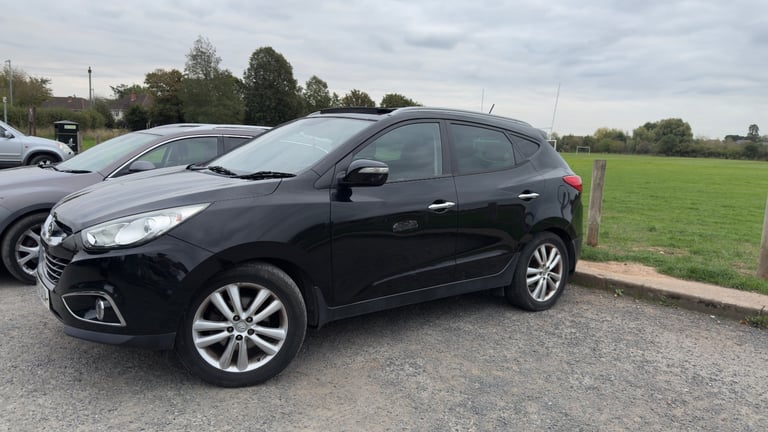 Urgent sale Hyundai ix35  Premium automatic 