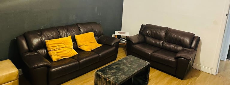 THREE BED FLAT AVAILABLE TO LET ASAP - GORGIE ROAD