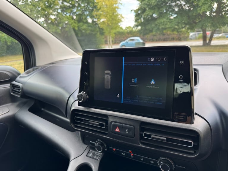  1.5 BlueHDi 100 Allure 5dr Wheelchair Accessible Vehicle, WAV