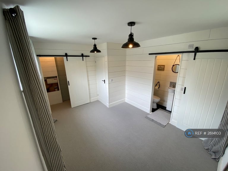 3 bedroom house in Springvale Road, Seaview, PO34 (3 bed) (#2614103)