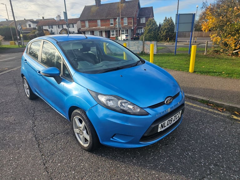 fiesta 1.4 zetec 2key SERV HIS NEW CLUTCH AN CAMBELT DRIVES PERFECT IMMACULATE 