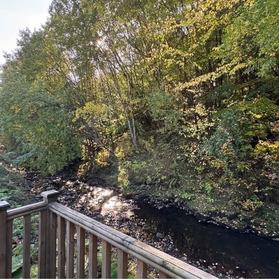 REDUCED STATIC CARAVAN - RIVER FRONT - FULL SIZE DECK - INCLUDES 2026 SITE FEES - STANHOPE BURN