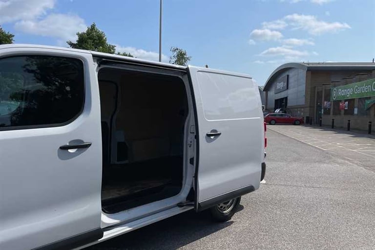 2022 Vauxhall Vivaro 1.5 Turbo D 2900 Dynamic Panel Van 6dr Diesel Manual L2 H1 Euro 6 (s/s) (10 ...