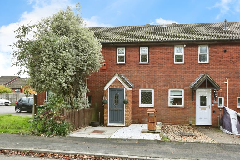 2 bedroom house in Diligence Close, Southampton, SO31 8GU