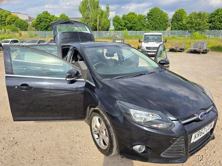 2013 Ford Focus 1.6 Zetec Powershift Euro 5 5dr Hatchback Petrol Automatic