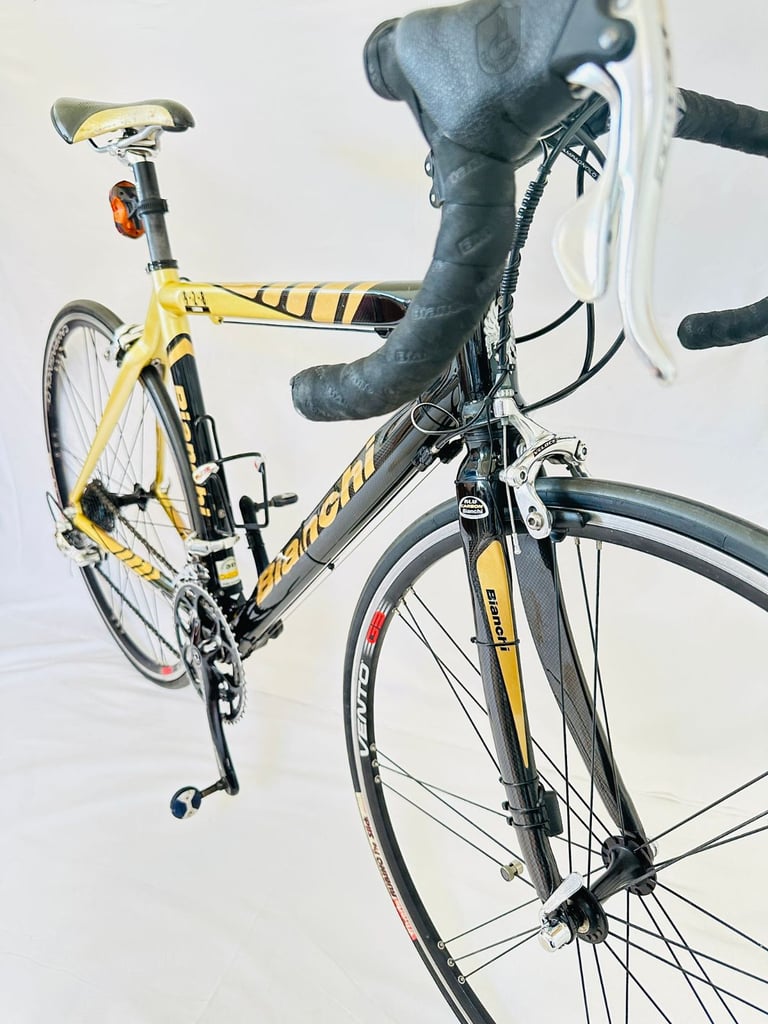 BIANCHI 928 Carbon Size/M Campagnolo Groupset Road Bike WARRANTY 