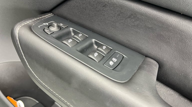 2022 Volvo XC60 Ultimate, B5 AWD mild hybrid, Petrol, Dark Estate Petrol Automatic