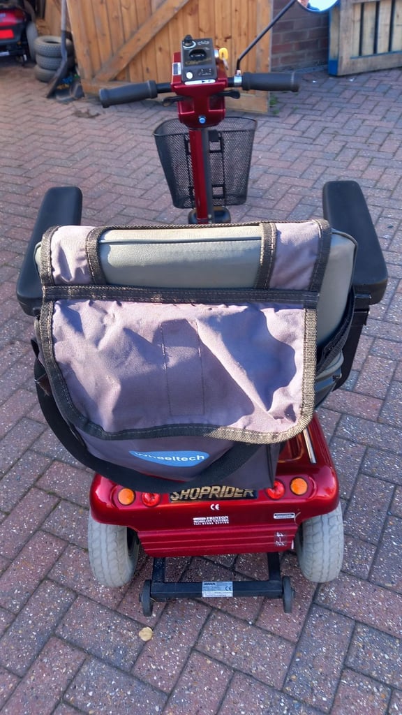 Shoprider deluxe mobility scooter. 
