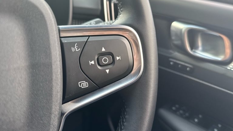 2025 Volvo XC40 Plus, B4 Mild hybrid, Petrol, Dark Estate Petrol Automatic