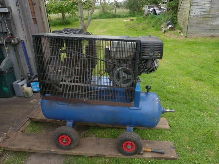 image for Magnum Compressor with 11hp Honda engine