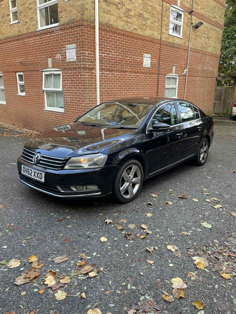 Volkswagen, PASSAT, Saloon, 2012, Semi-Auto, 1968 (cc), 4 doors