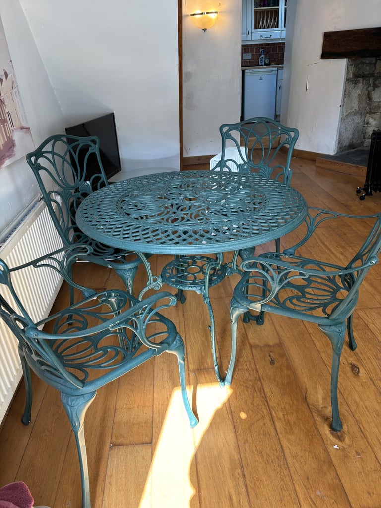 Aluminium garden conservatory patio outdoor dining kitchen table & 4 chairs + cushions 