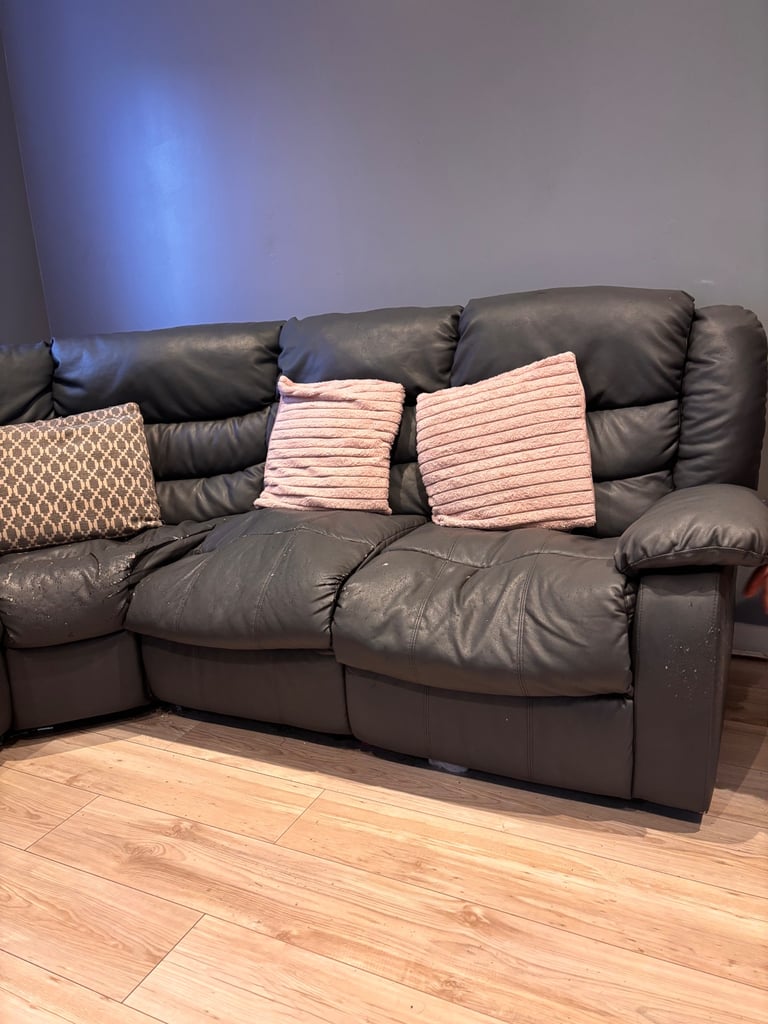 Corner recliner sofa 