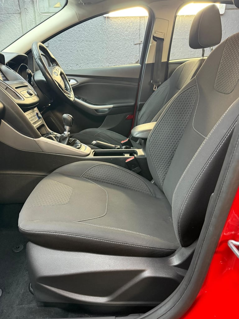 Ford, FOCUS, Hatchback, 2015, Manual, 1499 (cc), 5 doors