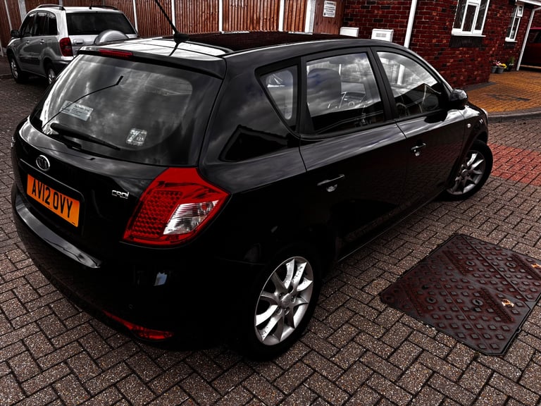 Kia, CEED, Hatchback, 2012, Manual, 1582 (cc), 5 doors