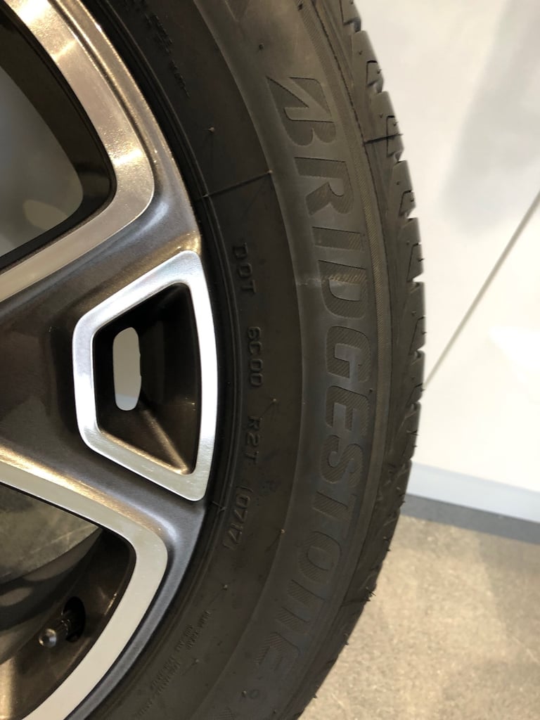 Jeep Renegade 18” Alloy Wheel with Tyre