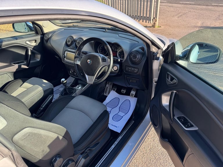 2015 Alfa Romeo MiTo 1.6 JTDM-2 Distinctive Euro 5 (s/s) 3dr HATCHBACK Diesel Manual
