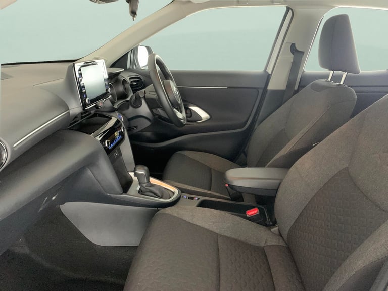 2024 Toyota Yaris Cross 1.5 VVT-h Icon SUV 5dr Petrol Hybrid E-CVT Euro 6 (s/s) (116 ps) - REVERS...