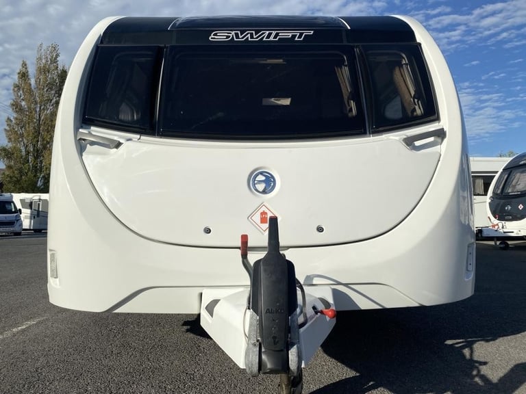 2022 SWIFT SPRITE SUPER QUATTRO FB TOURING CARAVAN