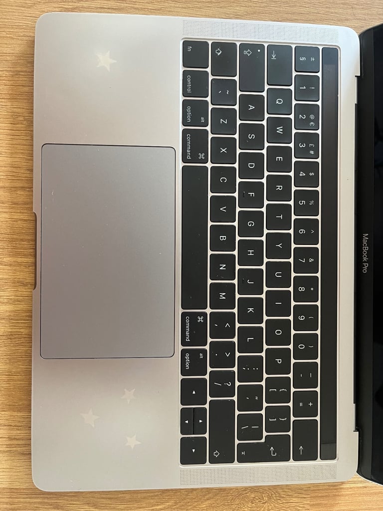 Apple MacBook Pro Retina 13.3" 2016 - 512GB SSD 16GB Ram - 3.3GHz Core i7 - Grey