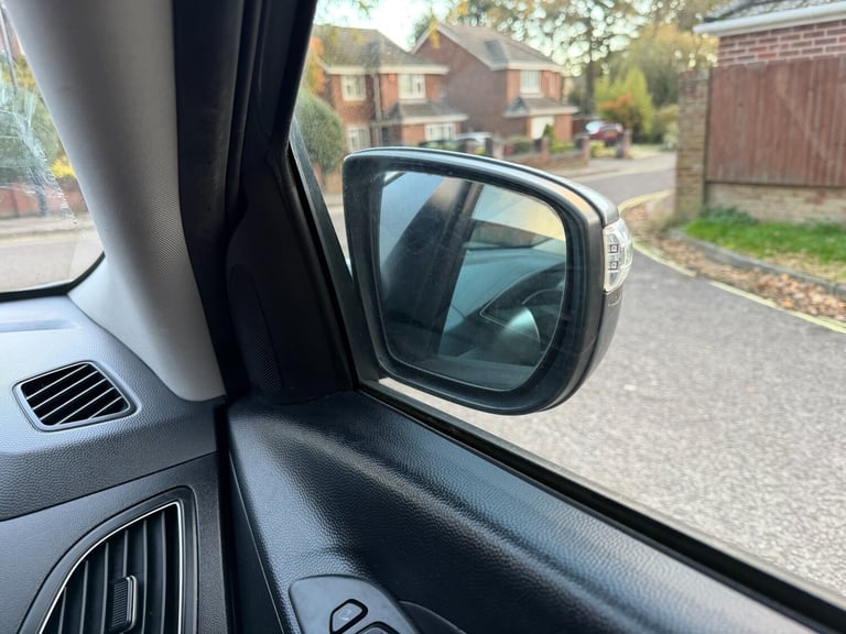 2013 Hyundai ix35 1.7 CRDi Premium SUV 5dr Diesel Manual Euro 5 (s/s) (115 ps)