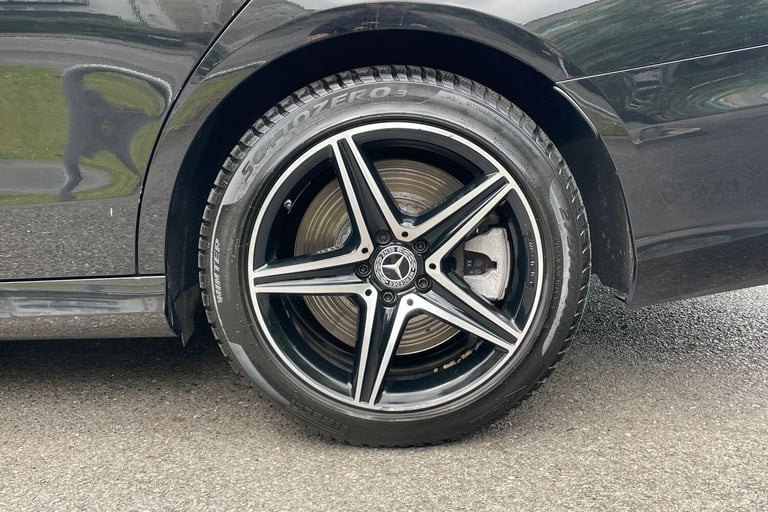  Mercedes-Benz E-Class 2.0 E300de 13.5kWh AMG Line (Premium Plus) Estate 5dr Diesel Plug-in Hybri...