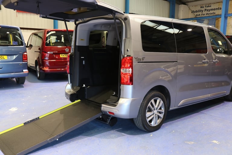  PEUGEOT TRAVELLER Wheelchair Sits Upfront Next To The Driver Disabled WAV Car