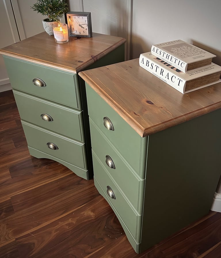 Pair of Painted Bedside Cabinets / Tables