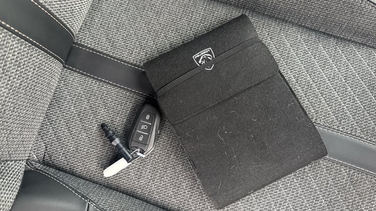 2024 Peugeot 2008 1.2 PureTech Allure SUV 5dr Petrol EAT Euro 6 (s/s) (130 ps) SUV Petrol Automatic