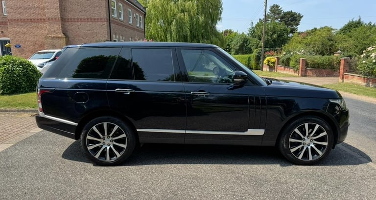 image for 2014(64) LAND ROVER RANGE ROVER 4.4 SDV8 AUTOBIOGRAPHY LIMO GENUINE 69K FSH WOW!