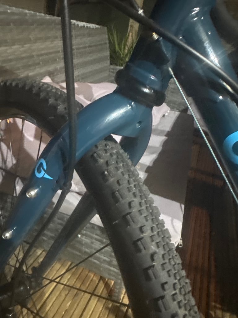 Genesis croix de fer 20 gravel bike* brand new condition** rrp £1100