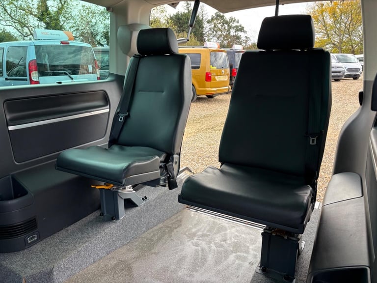 VOLKSWAGEN CARAVELLE DRIVE FROM WHEELCHAIR ACCESSIBLE VEHICLE 2.0 TDI