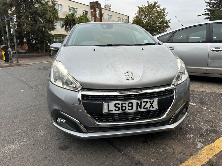 2019 Peugeot 208 1.2 PureTech Tech Edition Euro 6 (s/s) 5dr HATCHBACK Petrol Manual