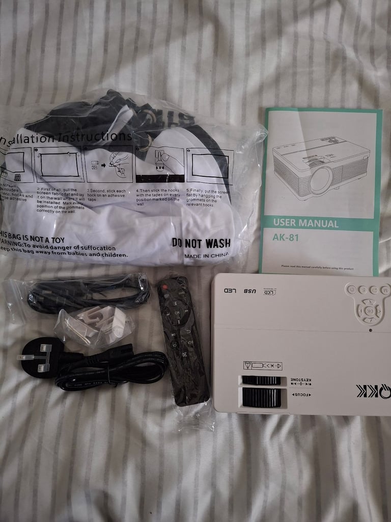 Wall porjector with sheet 