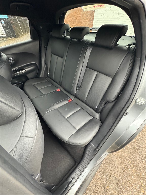 2017 Nissan Juke TEKNA XTRONIC Hatchback Petrol Automatic