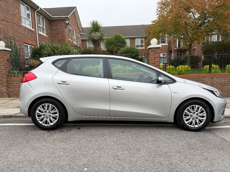 image for Kia, CEED, Hatchback, 2015, Manual, Apple Carplay, £20 Road Tax, NEW Clutch 